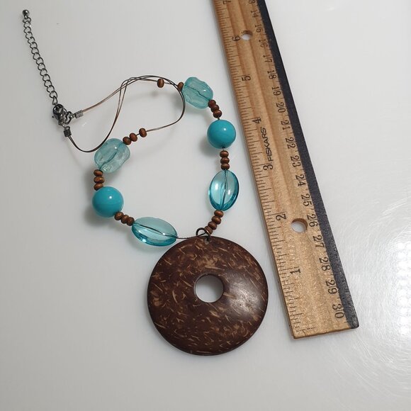 Coconut Shell Pendant Necklace Adjustable Length Turquoise Blue Wood Beads Gift - Picture 5 of 5